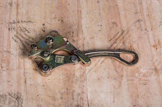 Beli Klem Penarik Kabel 3T untuk Saluran Listrik 16–32mm dengan Konstruksi Baja Tahan Lama online manufacture