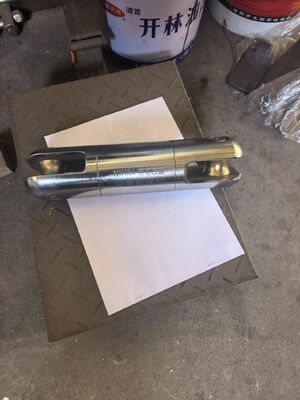 Beli Heavy-Duty 8 Ton Swivel Wire Rope Connector dengan High-Strength Alloy Steel dan Anti-Twist Swivel Design online manufacture