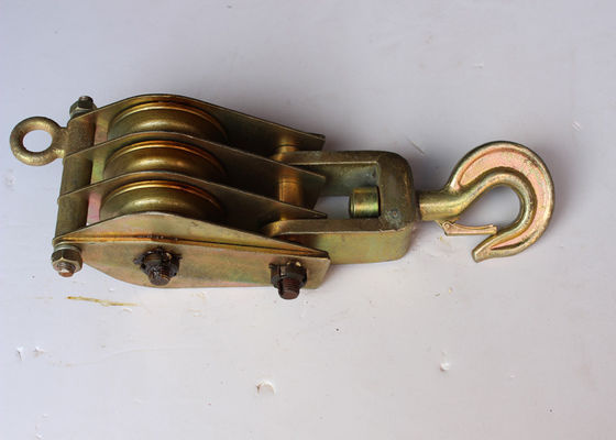 Takel Pengangkat Baja Tiga Roda 10kN dengan Rangka Galvanis untuk Pemasangan Menara dan Aplikasi Katrol Pengangkat