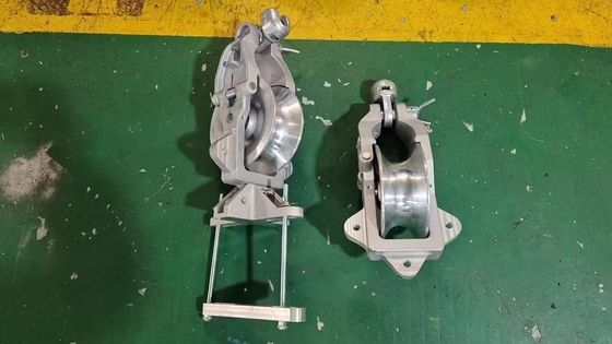 Φ178×76 Crossarm dipasang Stringing Block dengan 10KN Nominal Load untuk Transmission Line Kabel Instalasi Pulley