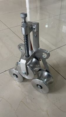 Blok Katrol Grounding Tiga Roda Φ60/75mm dengan Aluminium Sheave untuk Blok Penarik Kabel Stabil dan Blok Merangkai
