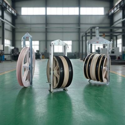 916mm Diameter 20-150kN Nominal Load MC Nylon Sheave Stringing Blocks dan Kabel Pulling Blocks untuk Instalasi Power Line